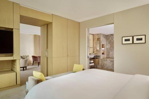Executive King Suite