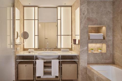 Executive King Suite