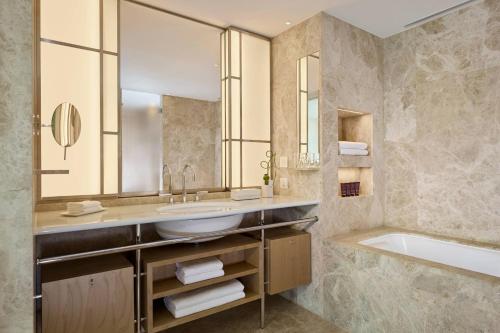Executive King Suite