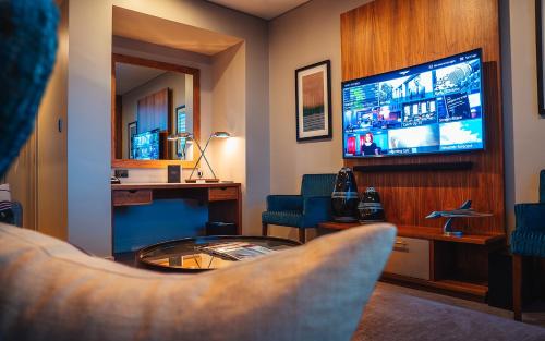Airside Sky Suite