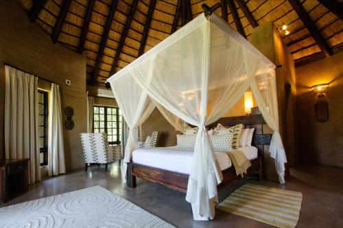 Honeymoon Suite