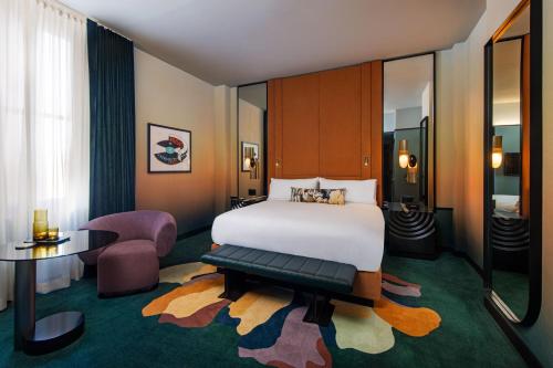 Standard King Room