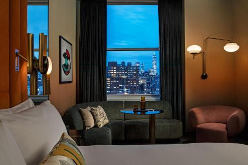 Premier King Room with Park View