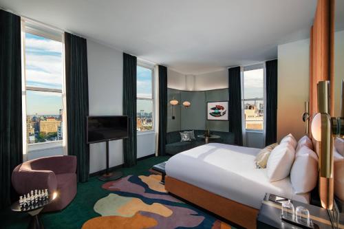 Premier Deluxe King Room with Park View
