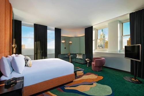Studio Suite with One King Bed and Park View