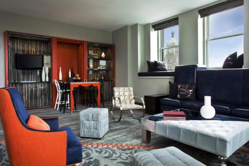 Extreme Wow Suite, Presidential Suite, 1 King, Park view