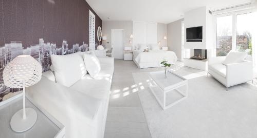 Luxury Suite