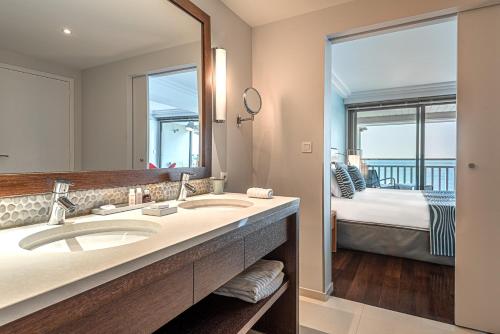 Deluxe Junior Suite with Sea View
