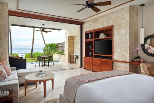 East Beach King Room with Plunge Pool – First Floor