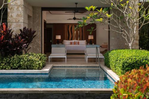 West Beach King Suite - Ground Floor