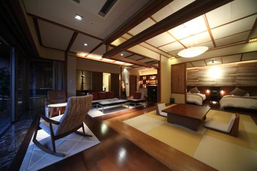 Suite with Garden View