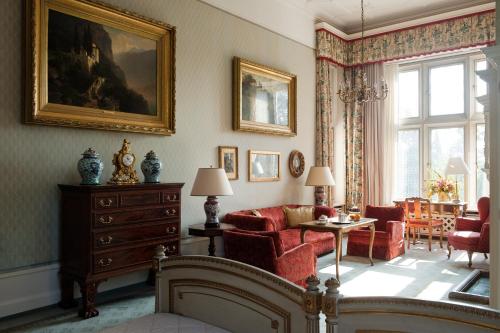 Grand Single Room with Park View