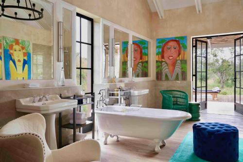 Luxury Farm Suite 