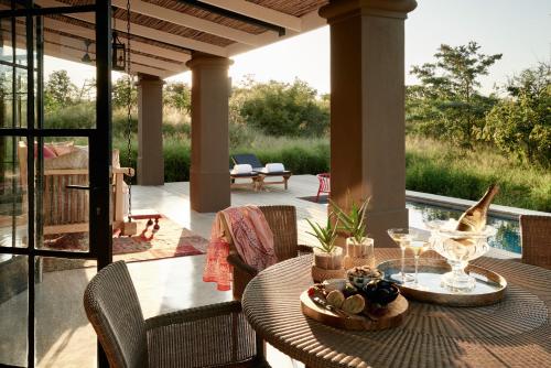 Luxury Farm Suite 