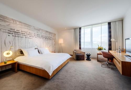 Superior King Room 