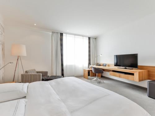 Superior King Room 