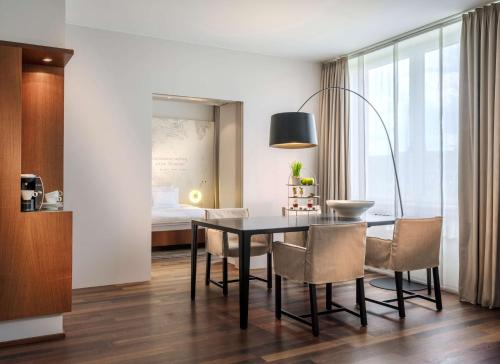 Superior King Suite