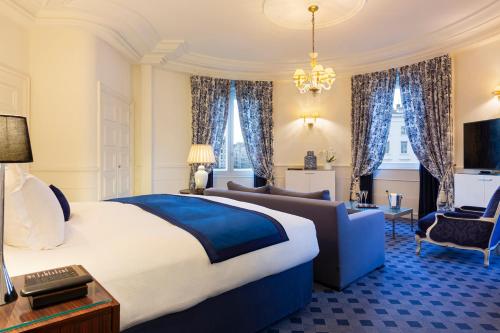 Junior Double Suite with Panoramic View
