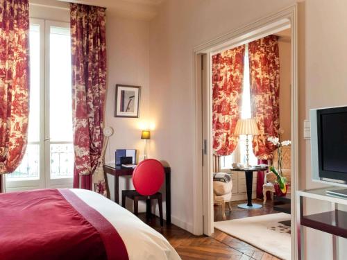 Junior Double Suite with City View