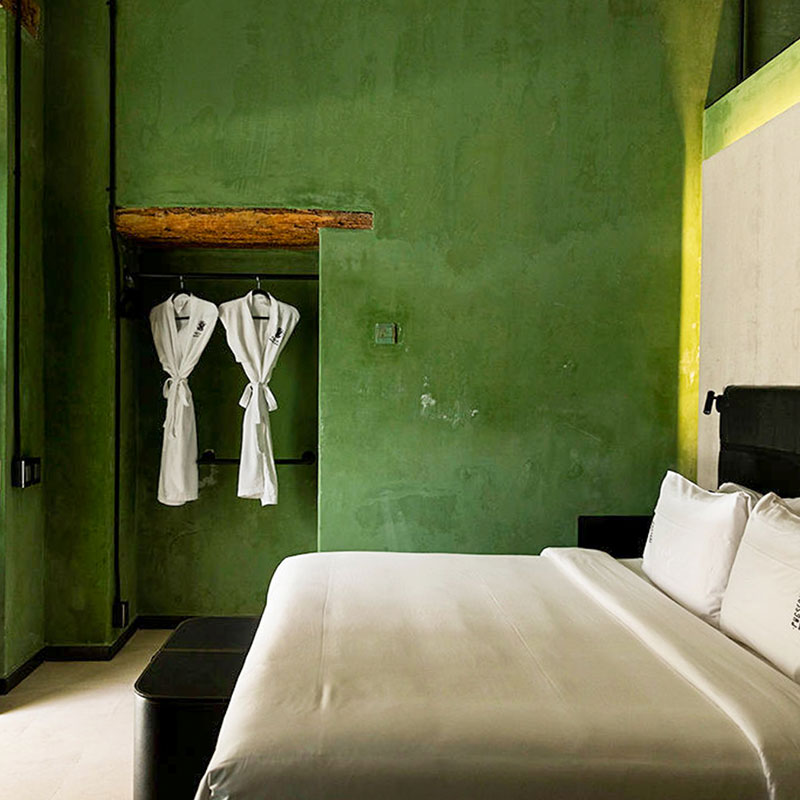 Standard Room (Noisy Room)