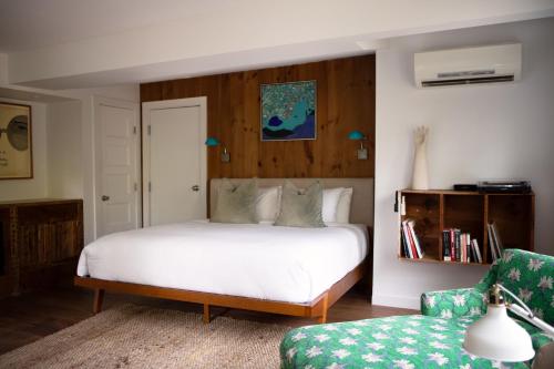 King Room with Balcony