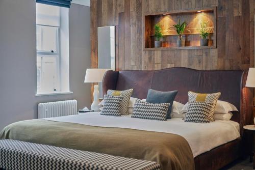 Signature Suite