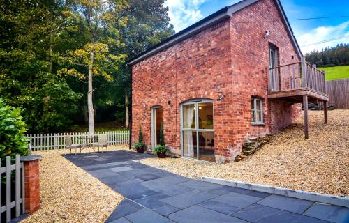Garden Master Suite