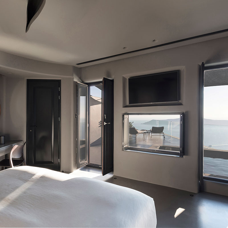 Solar 2 Bedroom Villa w/ Plunge Pools