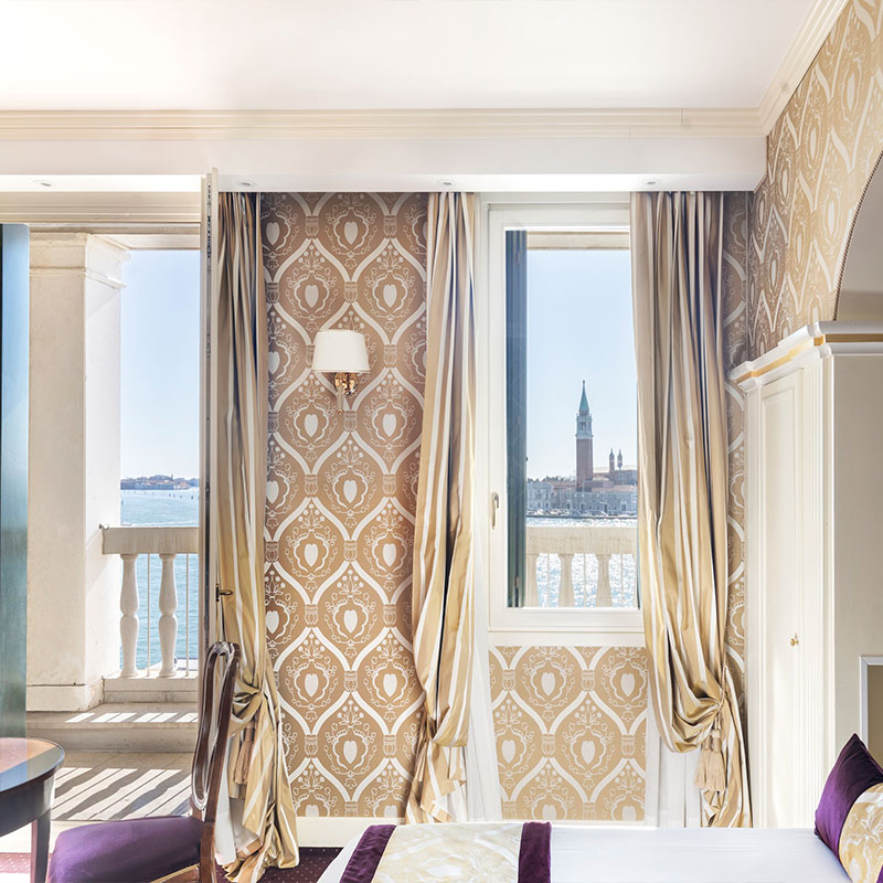 Junior Suite Lagoon view with Terrace
