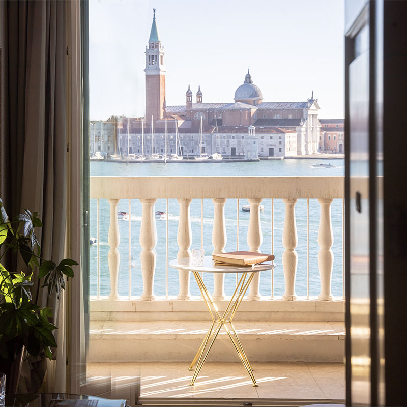 Junior Suite Lagoon view with Terrace