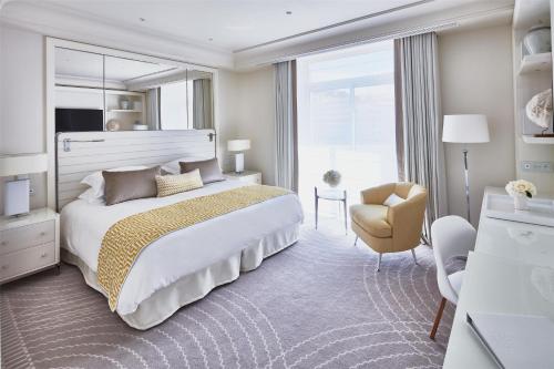 Premium King Room