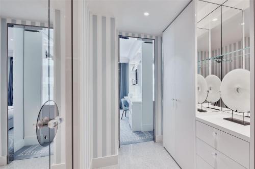 Junior King Suite with Sea View