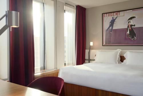 Superior Room with Kingsize Bed