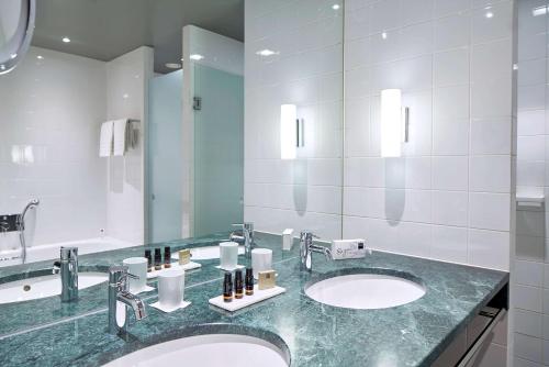 Deluxe Suite with Kingsize bed
