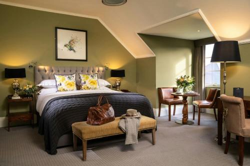 Hunters Yard Executive, Guest room, 1 King, Courtyard view