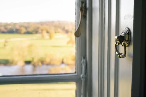 Manor House Executive, Guest room, 1 King, River view