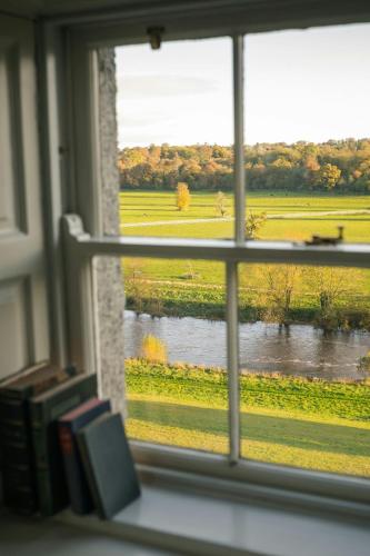 Manor House Executive, Guest room, 1 King, River view