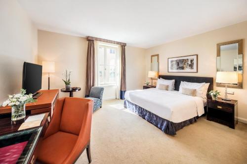 Superior King Room 