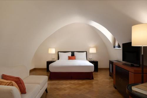 Monastery King Suite