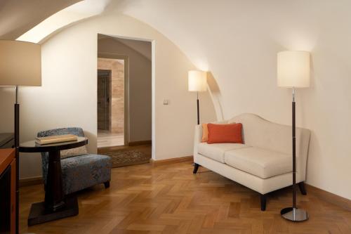 Monastery King Suite