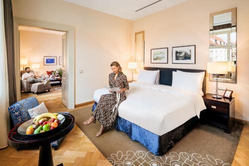 Deluxe King Suite