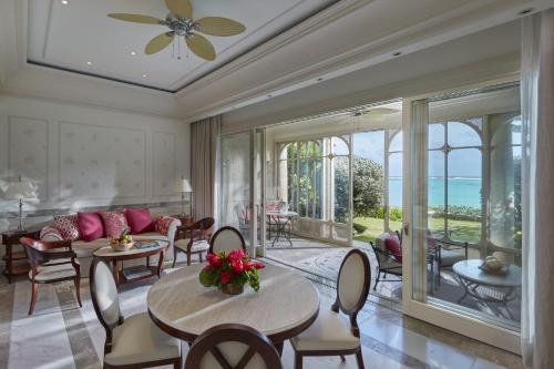 One Bedroom Beachfront Suite