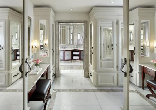 One Bedroom Beachfront Suite
