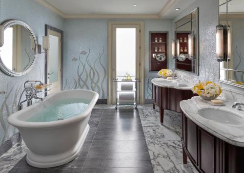 One-Bedroom Penthouse with Ocean View