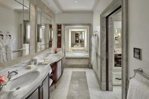 Two Bedroom Suite with Sea View