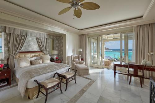 Four-Bedroom Lagoon Villa
