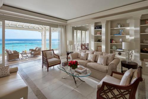 Four-Bedroom Lagoon Villa