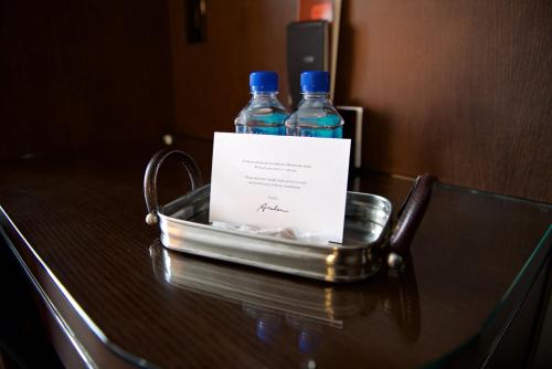 Archer King Empire View Guest Room