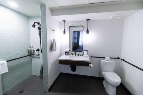 Preferred Queen Room with Two Queen Beds and Roll-In Shower - Mobility Accessible