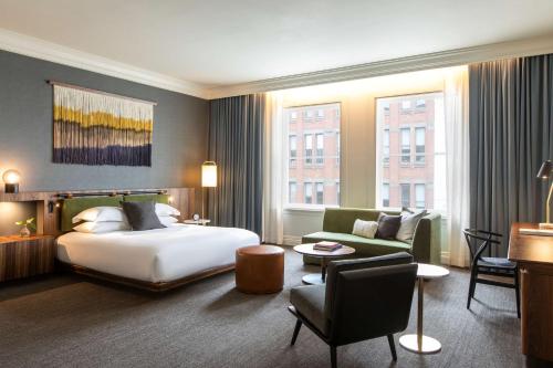 Junior King Suite